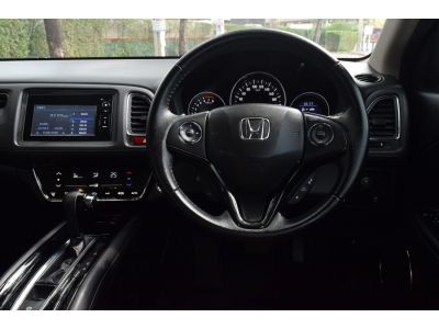 Honda HR-V 1.8 (ปี 2017) EL SUV ราคา 699,000 บาทหลังออปชั่นล้นๆ ชุดแต่งรอบคันจากศูนย์ ✅ ผ่อนได้สูงสุด 72 งวด ✅ ผ่อนเริ่มต้นที่ 12,xxx บาท ✅ เครดิตดี ฟรีดาวน์ ✅ ยินดีให้คำปรึกษา และการจัดไฟแนนซ์คาแก้ว  รูปที่ 11